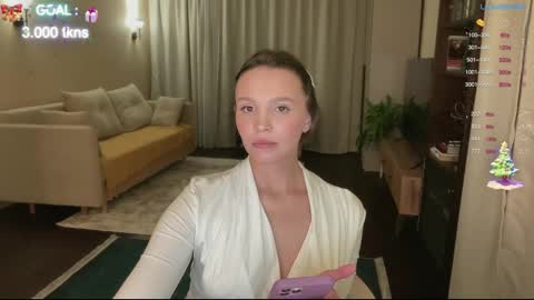 Snapshot of realsupermichael chatting on December 20, 10:00 pm AliceEve online show from December 20, 10:00 pm