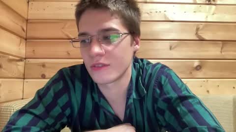 Snapshot of realsupermichael chatting on October 3, 3:53 pm AliceEve online show from October 3, 3:53 pm