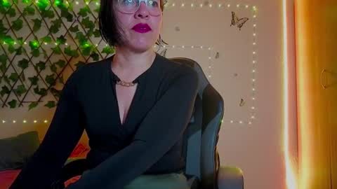 Rebbeca online show from October 31, 10:05 am