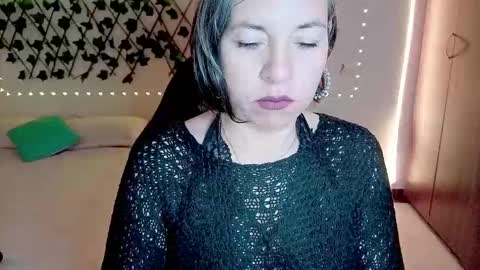 Rebbeca online show from December 18, 11:05 am