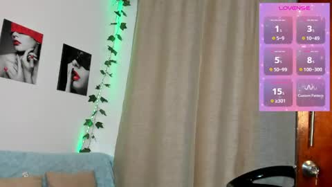 Snapshot of rebeca_marchetti chatting on May 31, 8:32 pm Rebeca Marchetti online show from May 31, 8:32 pm