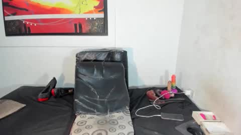 rebecabanks online show from April 11, 7:56 am