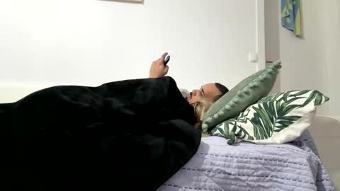 rebecaecalebe online show from January 15, 8:23 pm