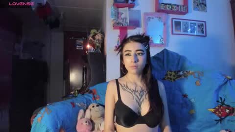 Snapshot of rebecahart chatting on February 12, 3:01 am Rebecca online show from February 12, 3:01 am