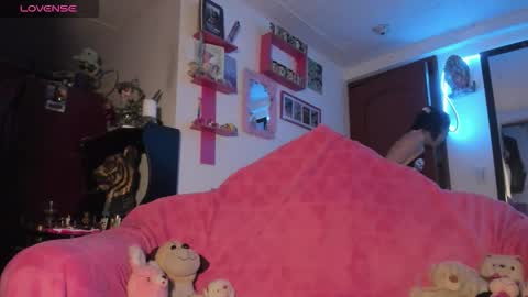 Snapshot of rebecahart chatting on March 1, 11:18 pm Rebecca online show from March 1, 11:18 pm