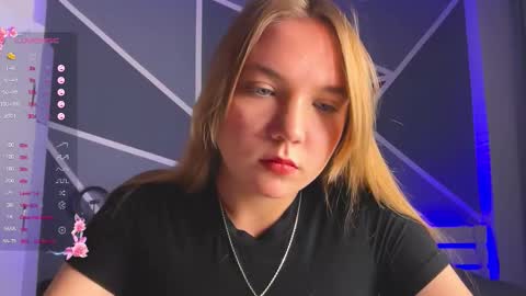 Snapshot of rebeccaeglitis chatting on November 23, 5:57 pm Rebecca online show from November 23, 5:57 pm