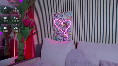 rebeldools online show from December 18, 5:46 am