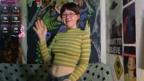 Snapshot of reborn_elf chatting on November 16, 9:31 pm Lara online show from November 16, 9:31 pm