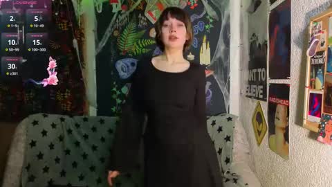 Snapshot of reborn_elf chatting on December 2, 9:43 pm Lara online show from December 2, 9:43 pm