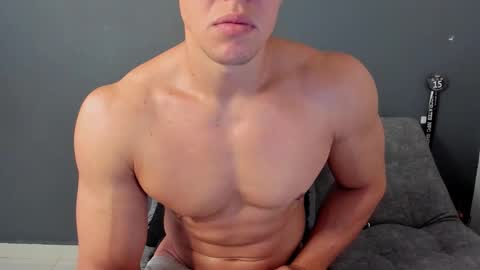 twitter REECET26 instagram RECCETAYLOR online show from October 9, 3:43 pm