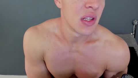 twitter REECET26 instagram RECCETAYLOR online show from October 29, 3:25 pm