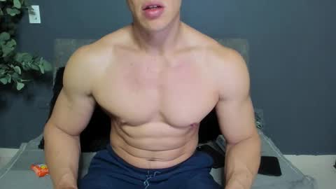 twitter REECET26 instagram RECCETAYLOR online show from March 25, 12:49 am