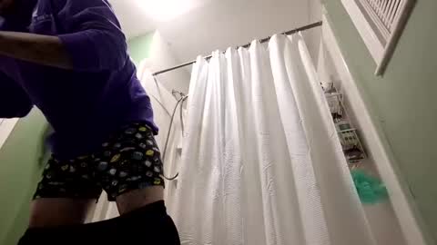 recka810 online show from November 9, 8:01 am