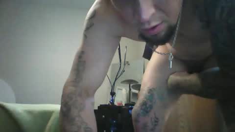 Snapshot of recka810 chatting on April 23, 9:28 pm recka810 online show from April 23, 9:28 pm