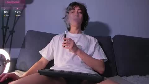 Snapshot of recklessalan chatting on December 22, 4:09 am Alan online show from December 22, 4:09 am