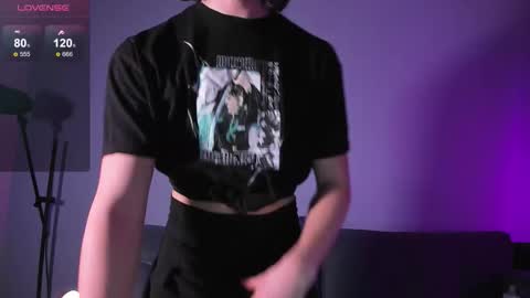 Snapshot of recklessalan chatting on February 19, 5:03 am Alan online show from February 19, 5:03 am