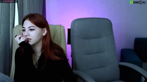Snapshot of red__dizzy chatting on April 28, 11:37 am red__dizzy online show from April 28, 11:37 am