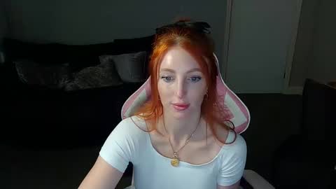 Red -  online show from December 3, 3:00 pm