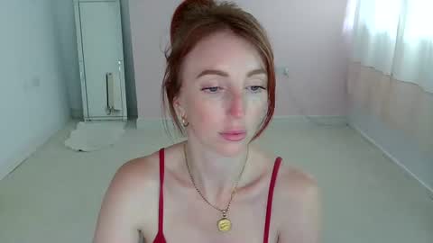 Snapshot of red_firesquirt chatting on June 17, 2:18 pm Red - online show from June 17, 2:18 pm