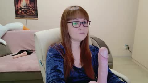 Snapshot of red_fox777 chatting on November 29, 8:23 pm Lisa online show from November 29, 8:23 pm