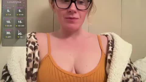 Rosie online show from February 4, 7:33 pm