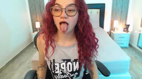 Kitty online show from October 1, 8:37 pm