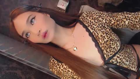 Snapshot of red_linn chatting on September 9, 1:38 am danika linn online show from September 9, 1:38 am