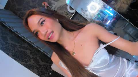 Snapshot of red_linn chatting on September 13, 10:53 pm danika linn online show from September 13, 10:53 pm