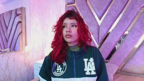 red_pandaa online show from January 17, 3:00 am