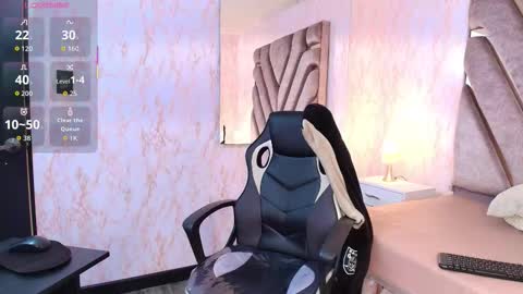 red_pandaa online show from February 6, 3:44 am