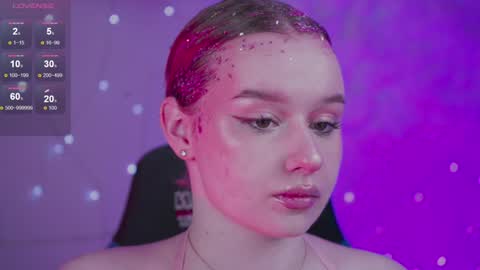 QUEEN OF EVIL online show from December 7, 9:11 pm