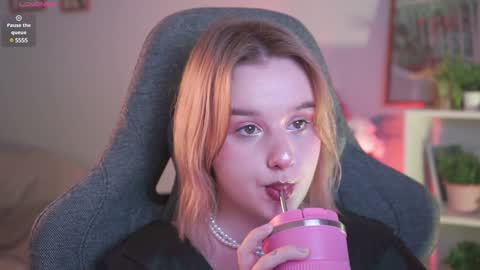 QUEEN OF EVIL online show from December 17, 12:45 am