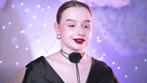 QUEEN OF EVIL online show from December 19, 6:56 pm