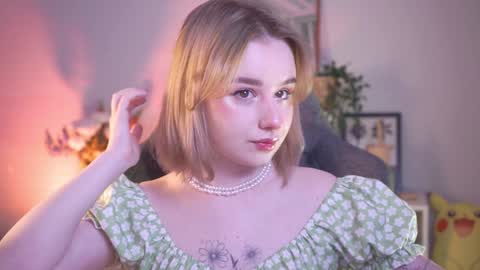 QUEEN OF EVIL online show from December 26, 5:40 pm