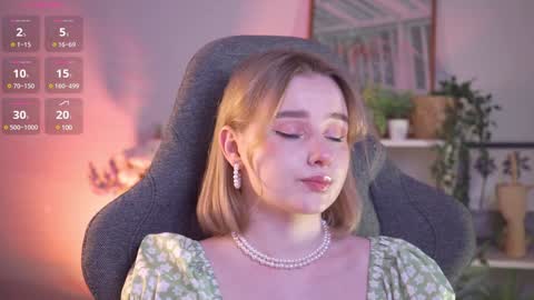 QUEEN OF EVIL online show from December 26, 11:46 pm