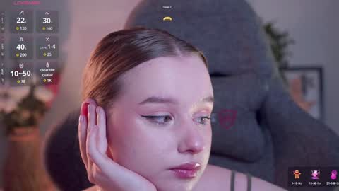 QUEEN OF EVIL online show from December 29, 8:26 pm