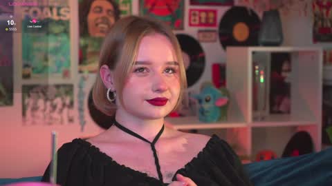 QUEEN OF EVIL online show from January 5, 9:57 pm