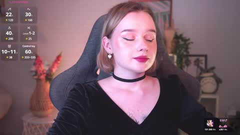 QUEEN OF EVIL online show from January 14, 11:48 pm