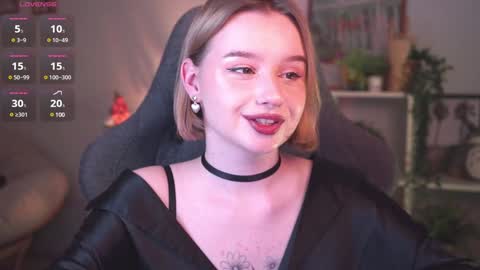 QUEEN OF EVIL online show from January 15, 11:40 pm