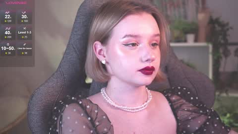 QUEEN OF EVIL online show from January 23, 11:15 pm