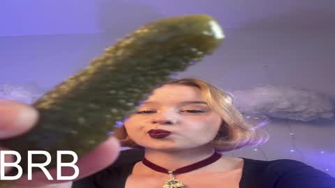 QUEEN OF EVIL online show from February 26, 8:26 am