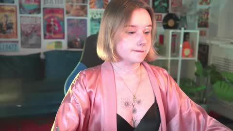 QUEEN OF EVIL online show from February 27, 8:39 am