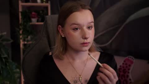 QUEEN OF EVIL online show from October 12, 2:21 am