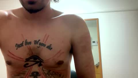 Snapshot of red_room420 chatting on April 17, 11:24 am red_room420 online show from April 17, 11:24 am