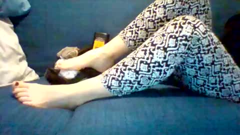 Snapshot of redatelier69 chatting on December 15, 9:41 pm RedAtelier69 online show from December 15, 9:41 pm