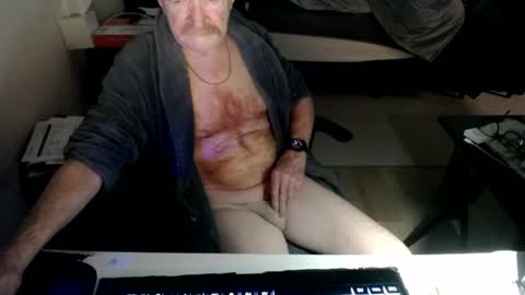 Red online show from June 20, 9:39 pm