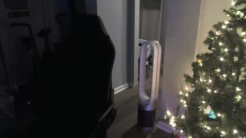 Snapshot of redbeardready4u chatting on December 19, 1:18 am Redbeardready4u online show from December 19, 1:18 am