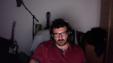 Snapshot of redbonezzzz chatting on April 7, 6:30 pm redbonezzzz online show from April 7, 6:30 pm