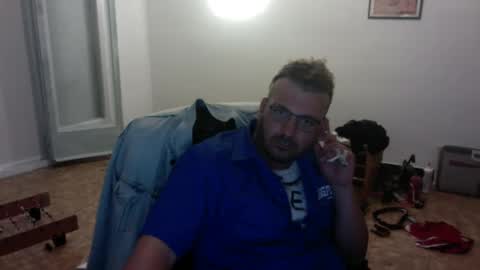 Snapshot of redbonezzzz chatting on May 2, 6:13 pm redbonezzzz online show from May 2, 6:13 pm