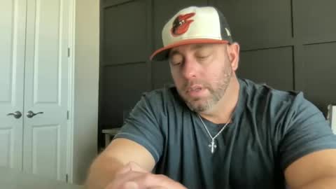 Snapshot of redbull1414 chatting on October 31, 7:26 pm RedBull online show from October 31, 7:26 pm